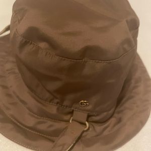 Shop GUCCI Bucket Hats Wide-brimmed Hats (6973613HAKO3975